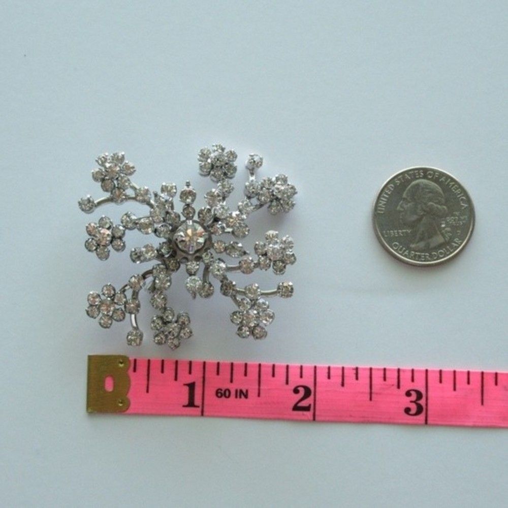 Mid-century Vintage Starburst Rhinestone Brooch - Picture 6 of 8